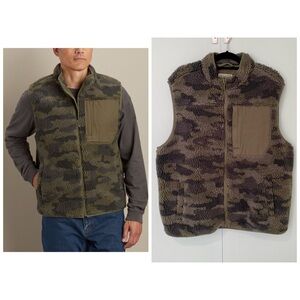 Duluth Trading Co Camo Fleece Vest